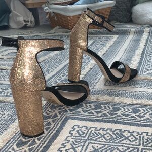 CUTEST GOLD HEELS
